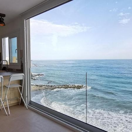 La Perla Cruise Apartment On Private Beach, Modern With Aircon & Wifi Benalmádena Eksteriør bilde